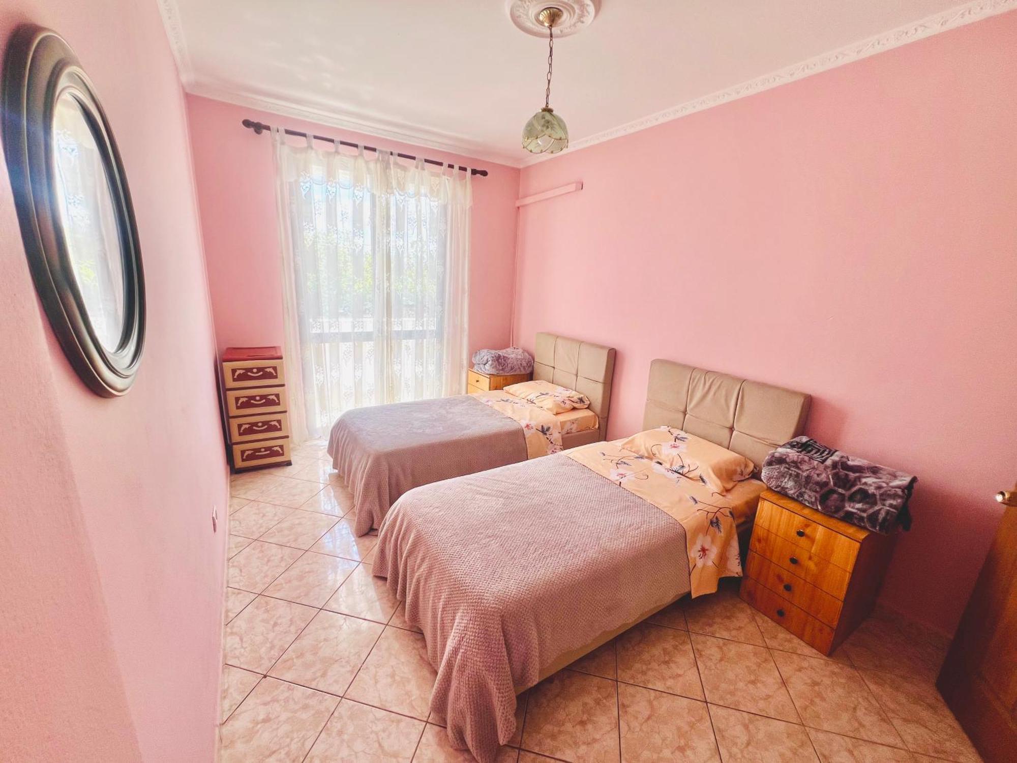 Lovely 3-Bedroom Rental Unit In Durrës Zewnętrze zdjęcie